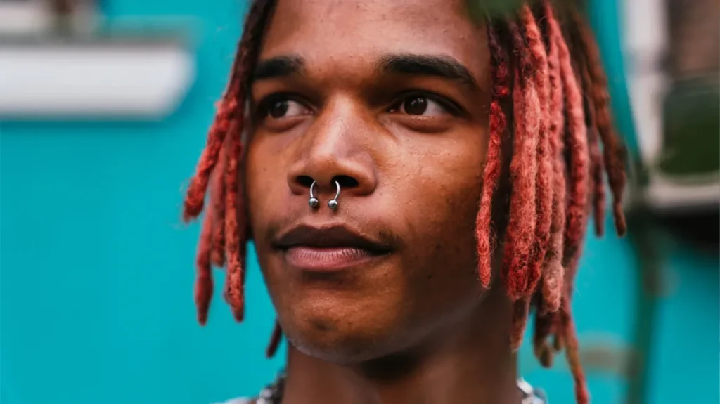 Septum piercings: Alles, was Sie wissen müssen, bevor Sie sich piercen lassen septum piercing