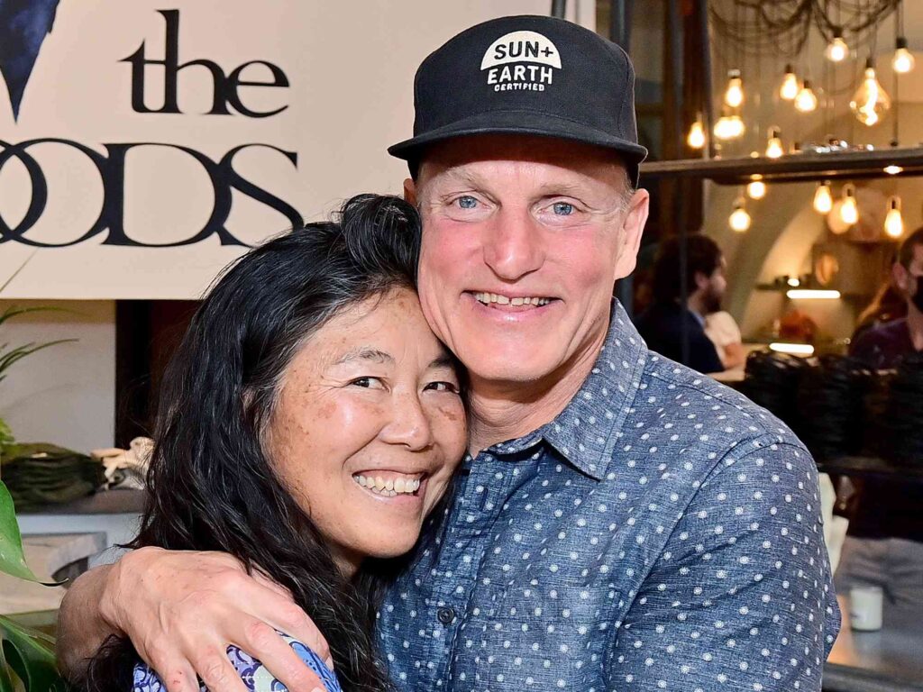 WOODYS ANDERE HÄLFTE Wer ist Woody Harrelsons Frau, Laura Louie? laura louie