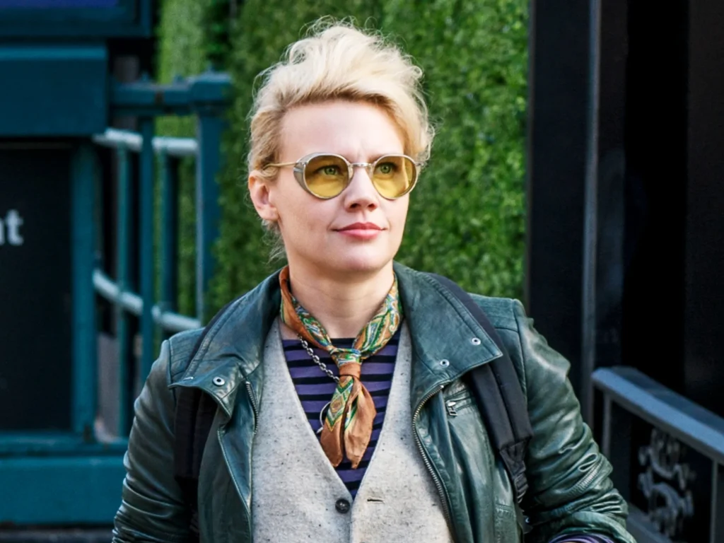 Kate McKinnon beschreibt das neue Buch, das sie vor SNL zu schreiben begann kate mckinnon