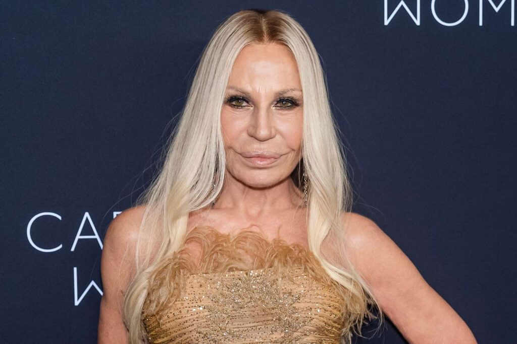 Das Nettovermögen von Donatella Versace im Jahr 2025 donatella versace