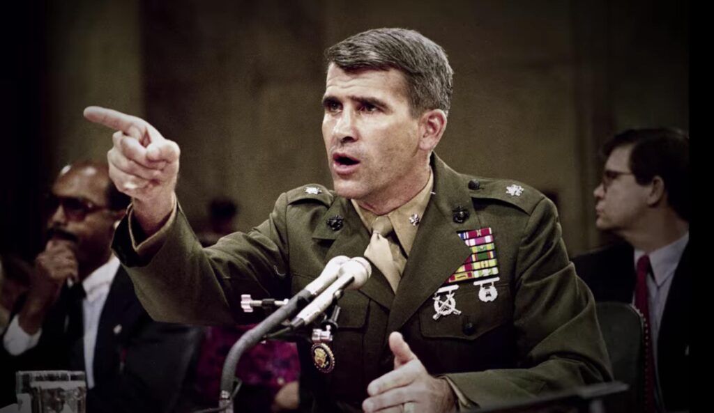 Oliver North Biografie: Alter, Vermögen, Karriere, Familie & mehr oliver north