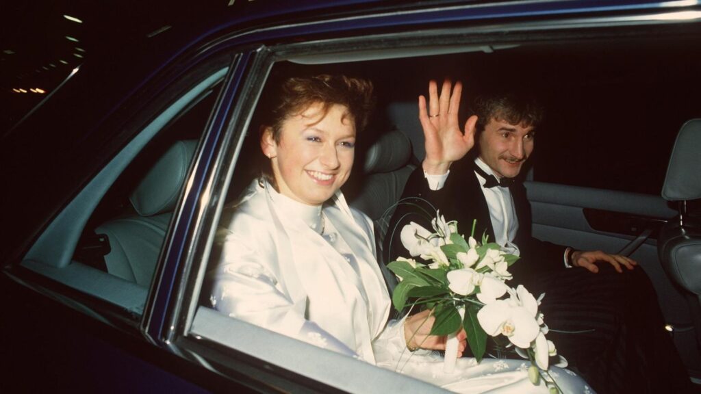 Rudi Völler Ehefrau: Sabrina, Hochzeit, Kinder und erste Ehe rudi völler ehefrau
